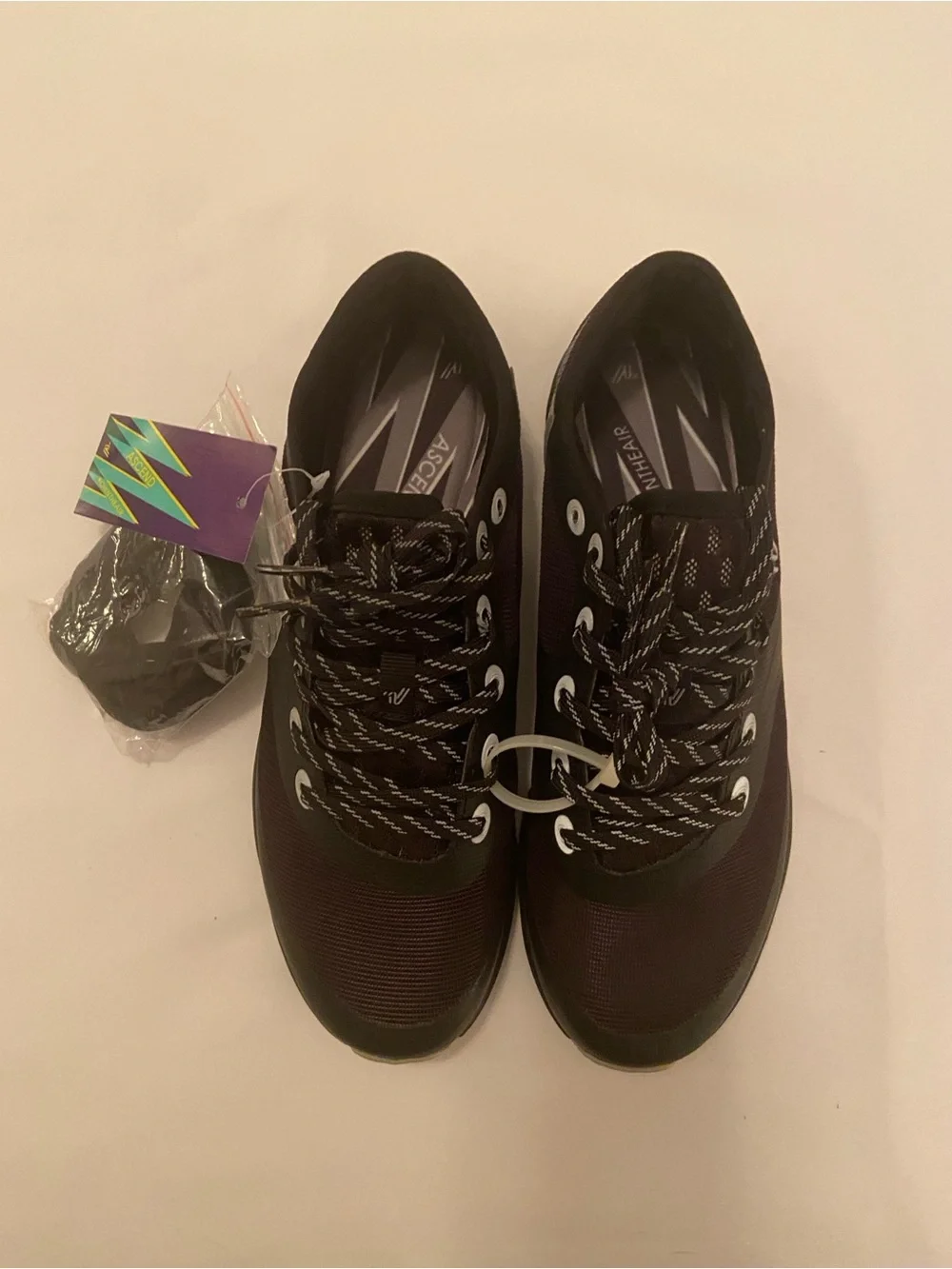 Varsity by Ascend Women’s Athletic Sneakers Black Size 7.5 NWT Extra Laces